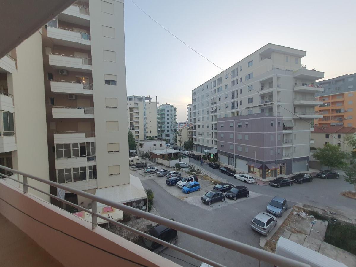 Lea Apartments Vlorë Buitenkant foto